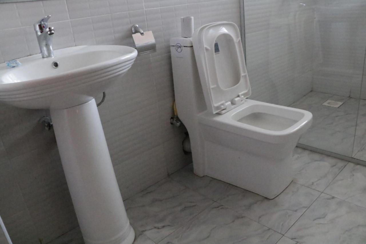 Paraiso Gardens Hotel Wote Bagian luar foto